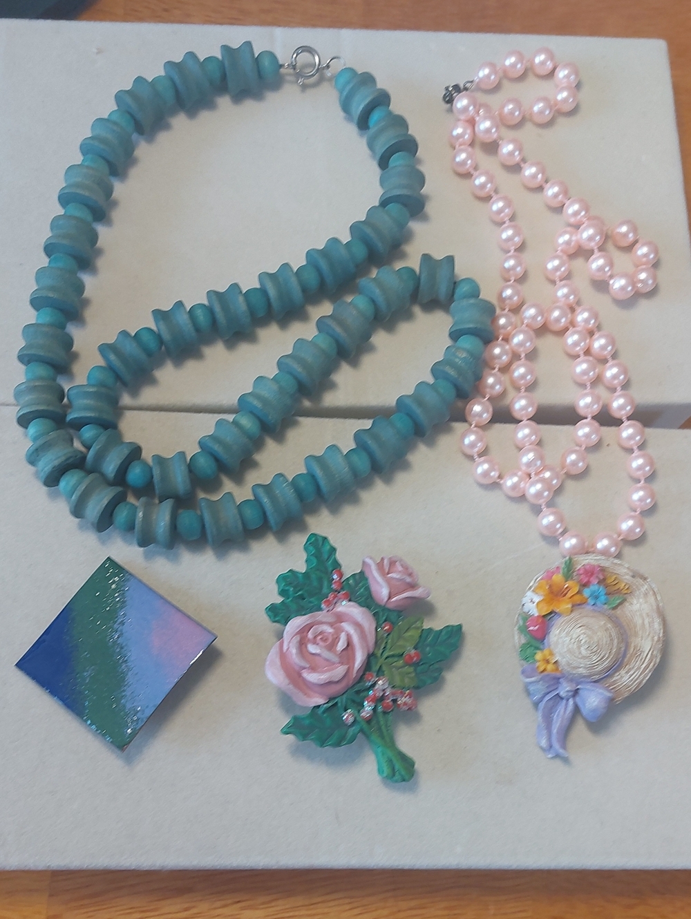 Vintage Costume Jewelry Lot 5pc - Cottagecore Rose Brooch Sun Hat Pearl Necklace